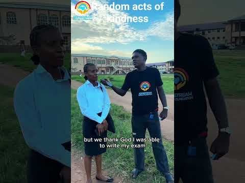 We were happy we met her and make her smile again 🥹❤️#hopestream  #fyp #viral #university #shorts